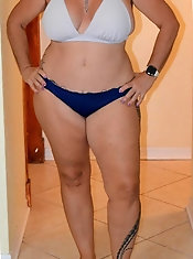 Posh girl shows her tricks