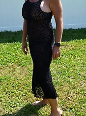 Famous celebrities from a shopping emporium in pictures