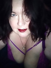 Exposed mature vaginas