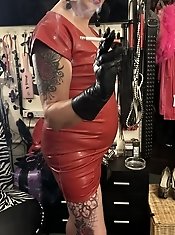 Girls in shape demonstrate their professional skills in sex